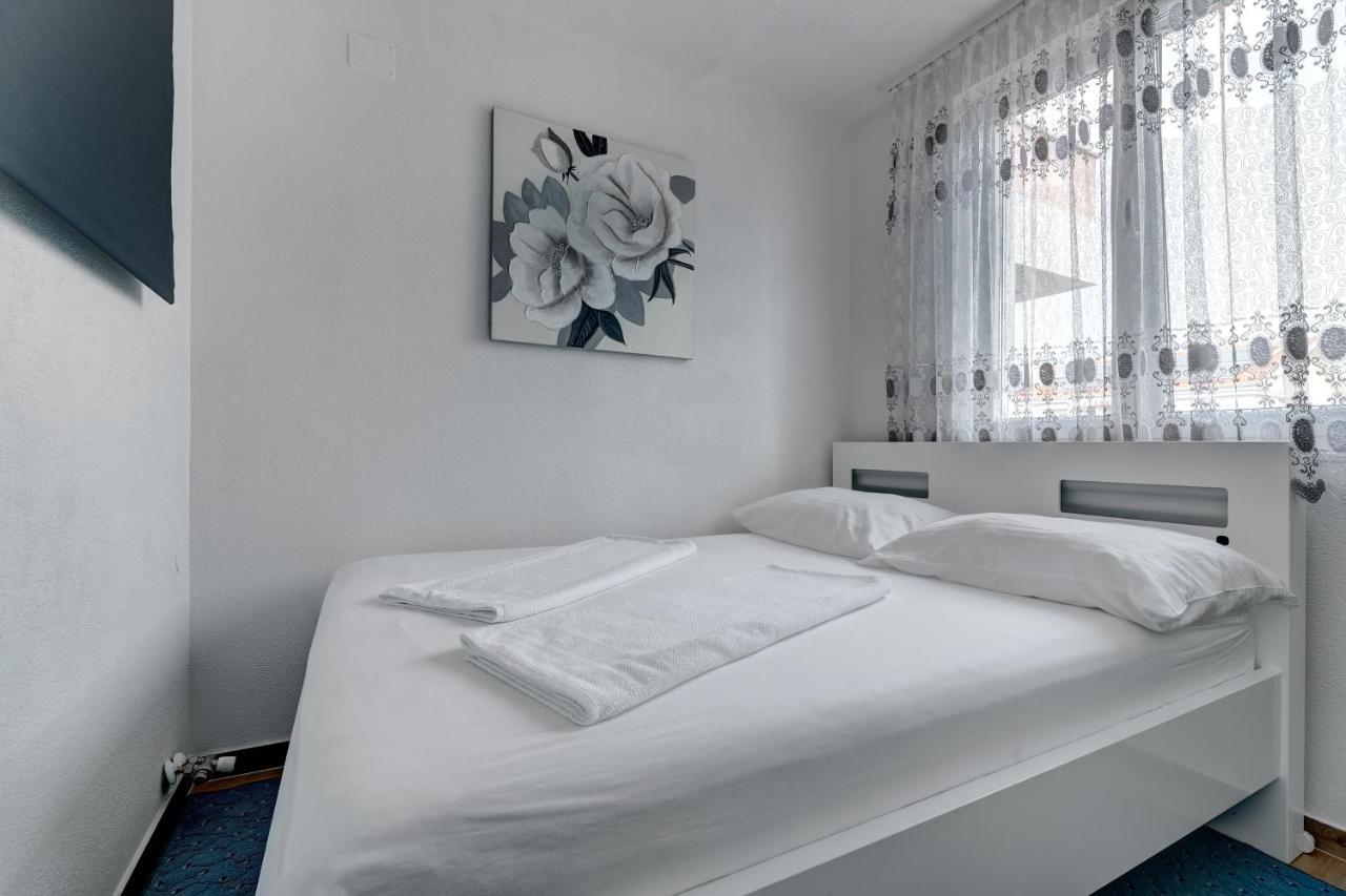 Senada Apartments Selce Exterior foto